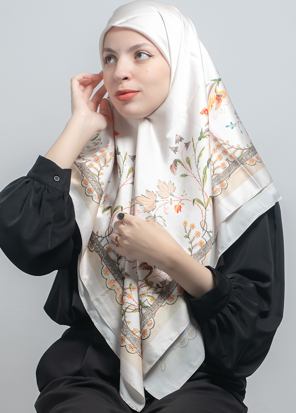 موديل بحجاب أبيض